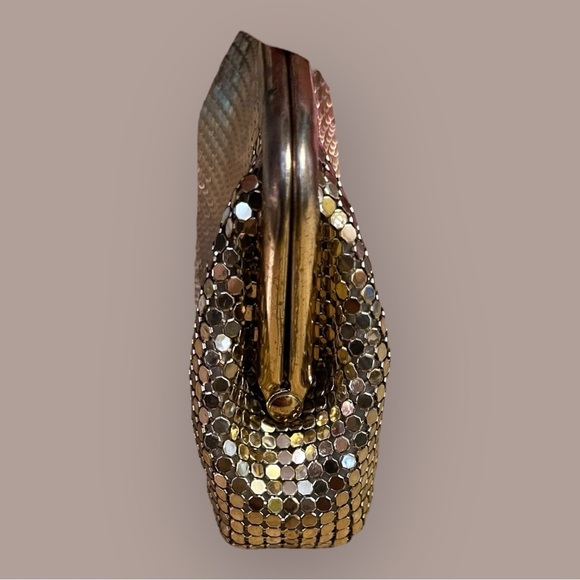 Vintage Estate Whiting & Davis Co Gold Tone Mesh Coin Purse - Picture 6 of 6